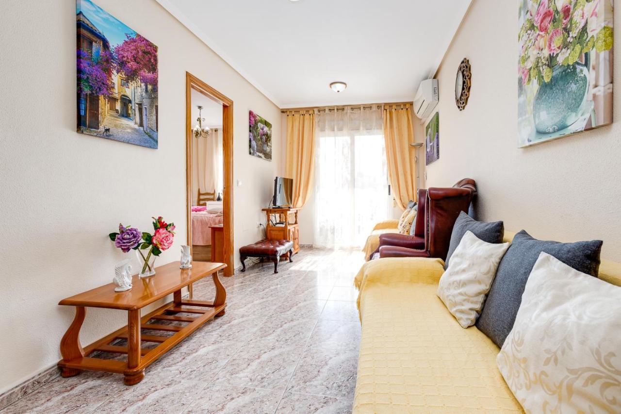 Apartament Caballero De Rodas Torrevieja Eksteriør bilde