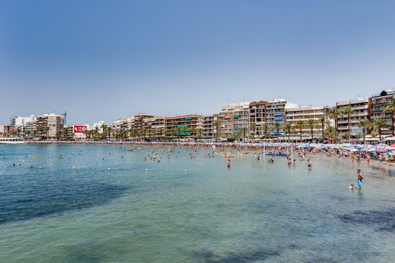 Apartament Caballero De Rodas Torrevieja Eksteriør bilde