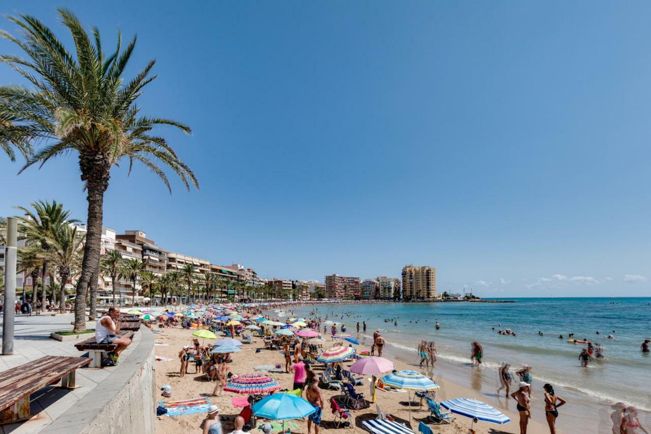 Apartament Caballero De Rodas Torrevieja Eksteriør bilde